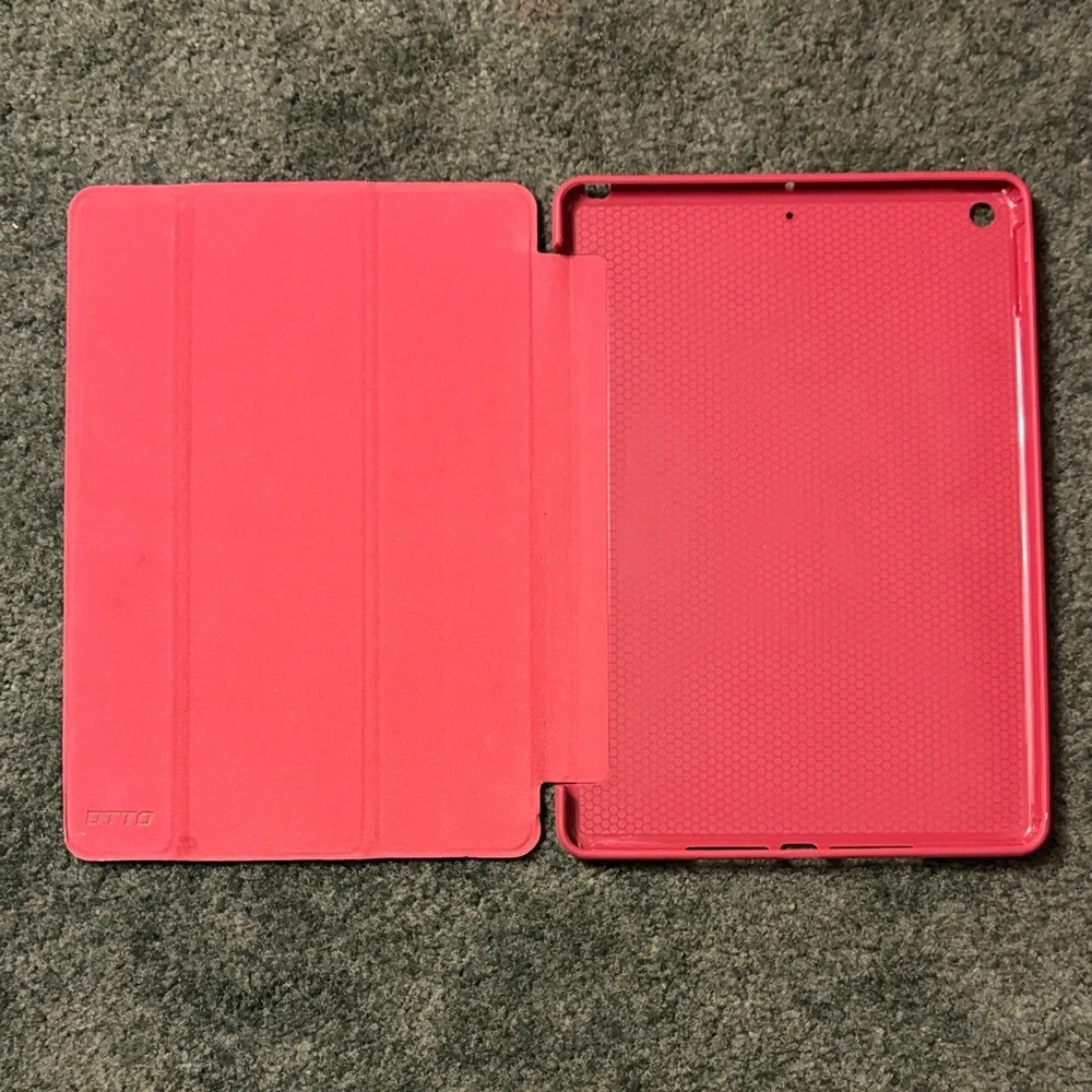 OTTO Vibrant Red Tablet Cover
